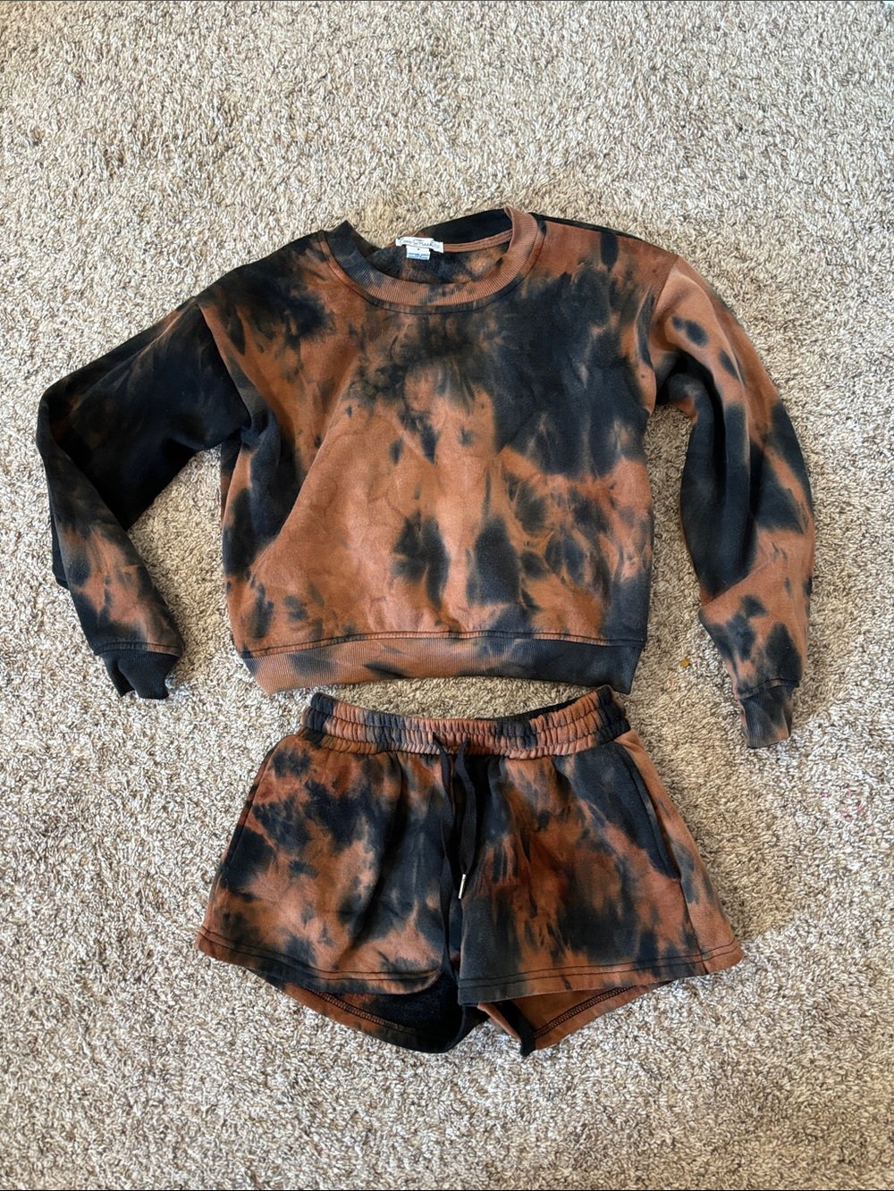 Love streak Tie-Dye Black & Rust Cropped Sweatshirt + Shorts lounge wear Set